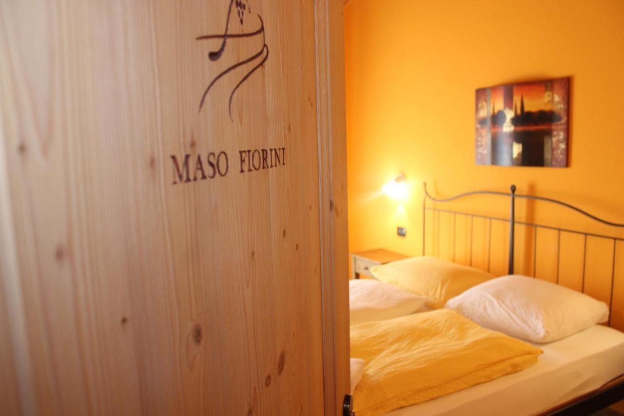 Maso Fiorini Guest House โรเวเรโต ภายนอก รูปภาพ